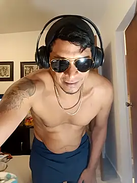 Snapshot of Odin-2121 chatting on 02.19.25 Odin-2121 online show from 02.19.25