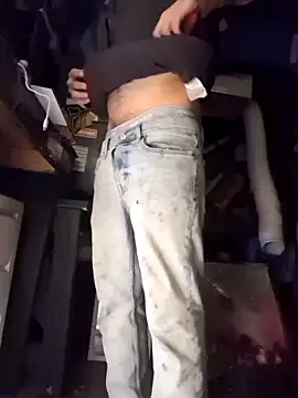 Snapshot of QueenM3 chatting on 02.16.25 QueenM3 online show from 02.16.25