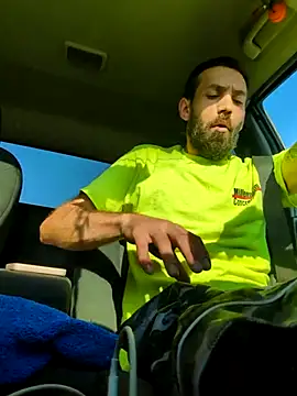 Snapshot of QueenM3 chatting on 10.04.25 QueenM3 online show from 10.04.25