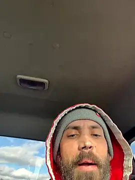 Snapshot of QueenM3 chatting on 11.27.25 QueenM3 online show from 11.27.25