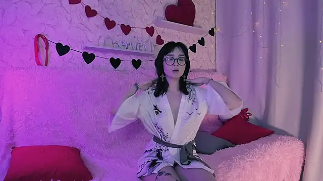 Snapshot of Nasy chatting on 02.18.25 Nasy online show from 02.18.25