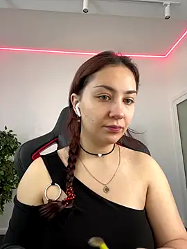 Snapshot of AshleySkott_ chatting on 09.18.25 AshleySkott online show from 09.18.25