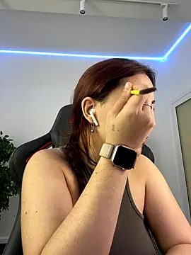 Snapshot of AshleySkott_ chatting on 10.05.25 AshleySkott online show from 10.05.25