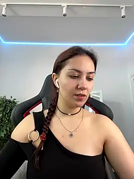 Snapshot of AshleySkott_ chatting on 10.10.25 AshleySkott online show from 10.10.25