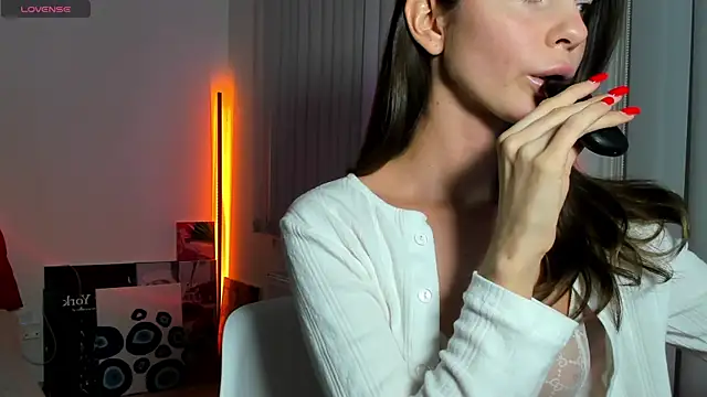 Snapshot of Andrea_tasty chatting on 05.30.26 Andrea tasty online show from 05.30.26
