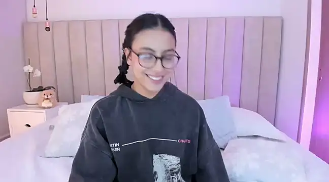 miss martiina online show from 03.14.25