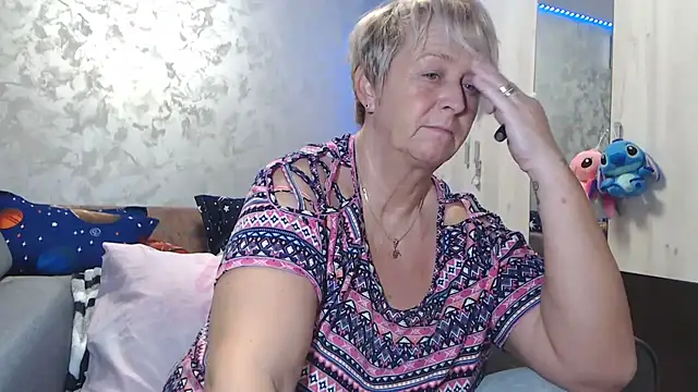 RosesandLillies online show from 12.14.25