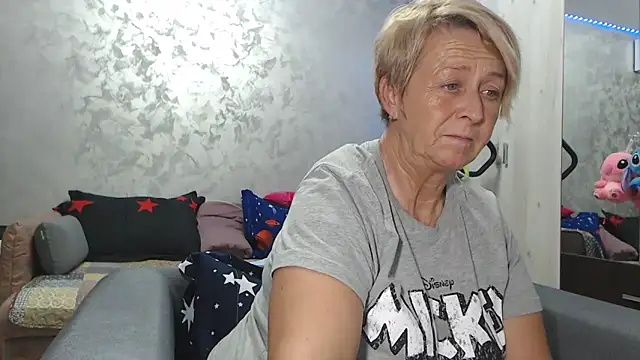 Snapshot of RosesandLillies chatting on 03.28.26 RosesandLillies online show from 03.28.26