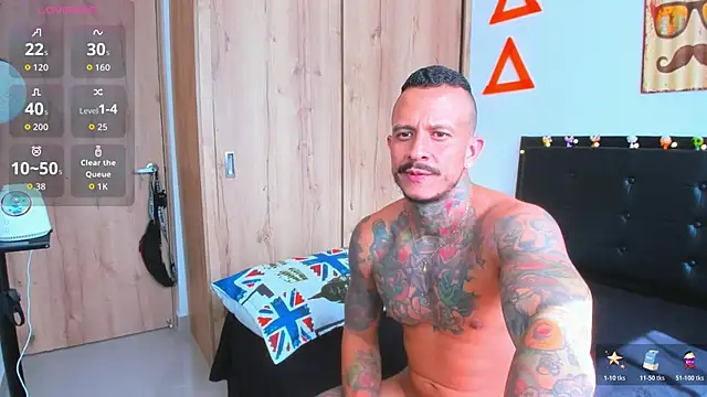 Snapshot of fitnolan chatting on 11.10.25 fitnolan online show from 11.10.25