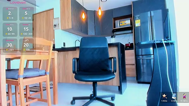 Snapshot of fitnolan chatting on 02.19.26 fitnolan online show from 02.19.26