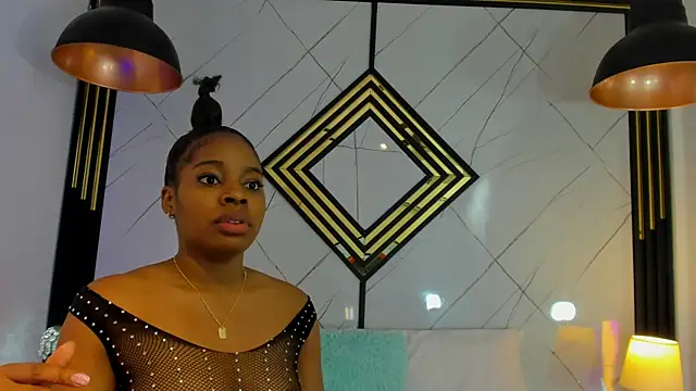 Snapshot of EmilyDiaaz chatting on 09.16.25 EmilyDiaaz online show from 09.16.25