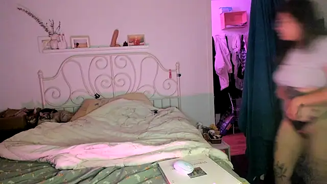 Snapshot of Rosiee69_ chatting on 09.27.25 Rosiee69 online show from 09.27.25