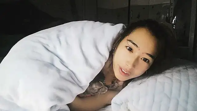 hebe-02 online show from 11.26.25