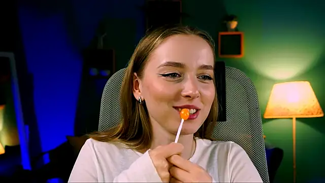 JenniferGraces online show from 03.22.25