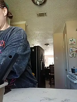 HTXBELLE online show from 10.30.25