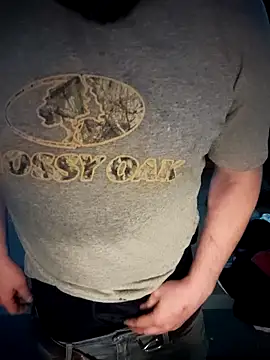 Snapshot of Cummaker69 chatting on 12.23.25 Cummaker69 online show from 12.23.25