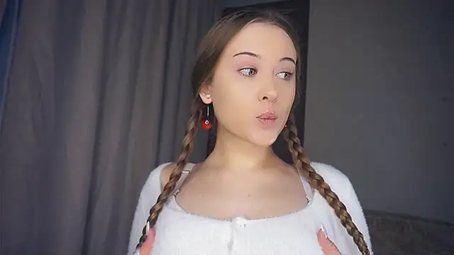 Snapshot of QuennaCoote chatting on 01.13.26 QuennaCoote online show from 01.13.26