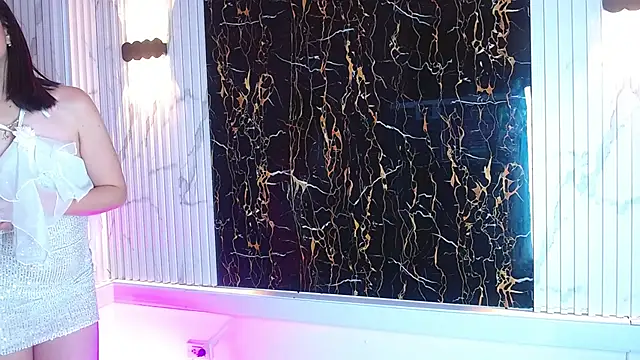 Snapshot of Guxplo_ chatting on 03.02.25 Guxplo online show from 03.02.25