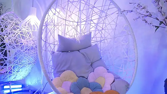 SaharaKramer online show from 02.22.25