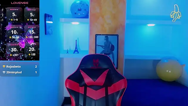 Snapshot of Rihana_Milan chatting on 03.11.25 Rihana Milan online show from 03.11.25