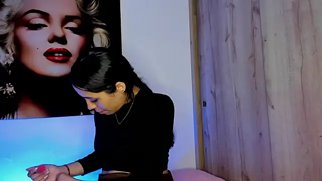 TANIA 06 online show from 10.02.25