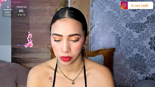 LiaHansson online show from 12.20.25