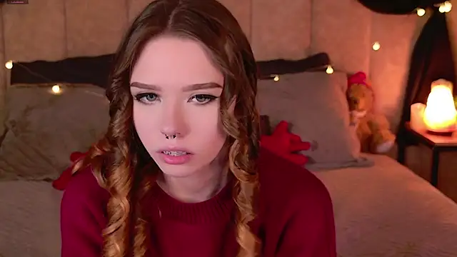 Snapshot of Sierra_Fane chatting on 02.21.25 Sierra Fane online show from 02.21.25