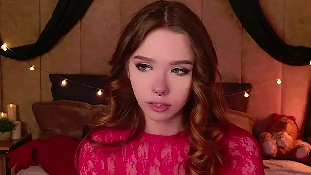 Snapshot of Sierra_Fane chatting on 03.02.25 Sierra Fane online show from 03.02.25