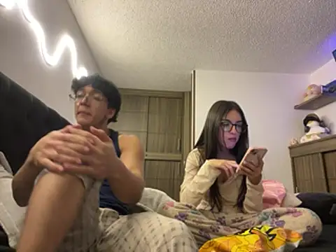 Snapshot of DesireLuxe chatting on 01.15.26 DesireLuxe online show from 01.15.26