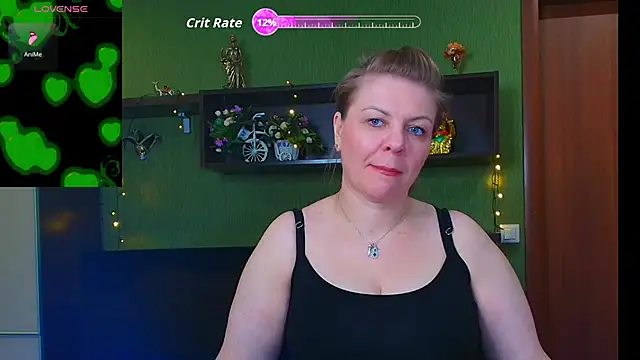 Snapshot of VeronikawGold chatting on 04.18.26 VeronikawGold online show from 04.18.26