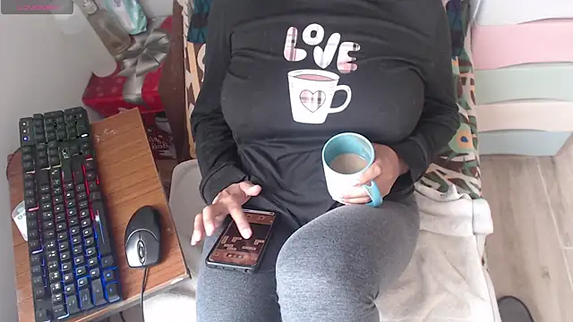 Sexyqueen mature  online show from 04.15.26