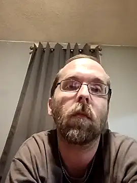 Snapshot of taterae chatting on 03.28.26 taterae online show from 03.28.26