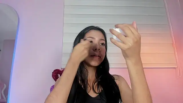 emily sweett24 online show from 03.07.25