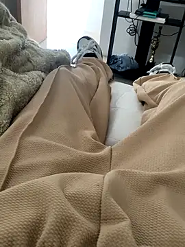 Snapshot of eross_chipre_ chatting on 09.27.25 eross chipre online show from 09.27.25