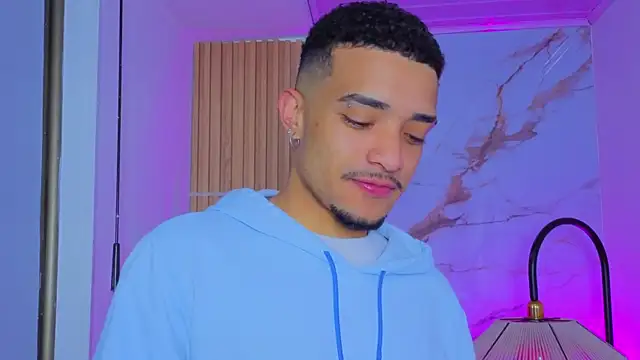 Snapshot of eross_chipre_ chatting on 10.09.25 eross chipre online show from 10.09.25