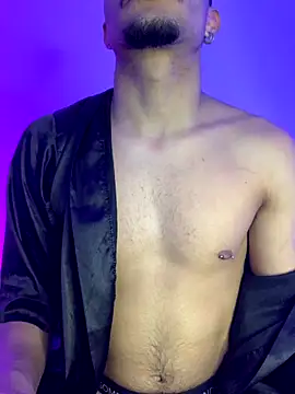 Snapshot of eross_chipre_ chatting on 11.04.25 eross chipre online show from 11.04.25