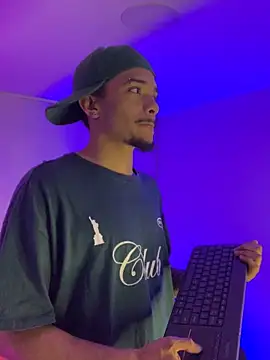 Snapshot of eross_chipre_ chatting on 11.05.25 eross chipre online show from 11.05.25