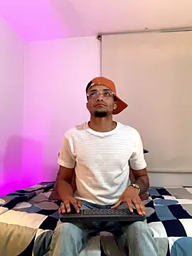 Snapshot of eross_chipre_ chatting on 01.07.26 eross chipre online show from 01.07.26