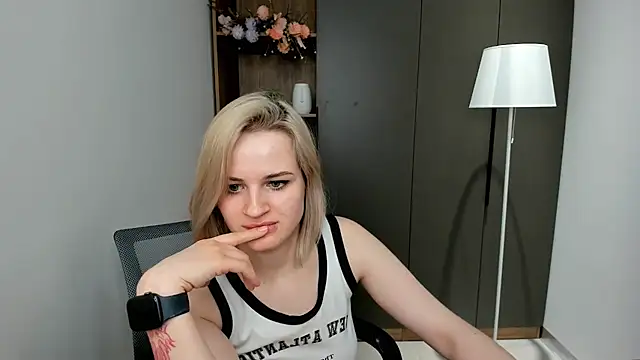 PortiaHeaston online show from 02.25.25