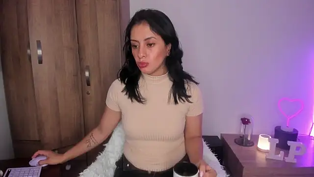  lucianapalmer online show from 10.08.25