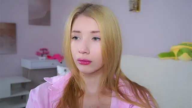 SunnivaCovil online show from 02.08.26