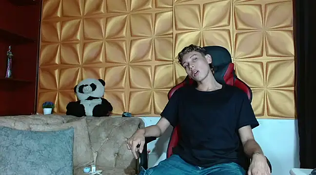 Snapshot of Noahoconor chatting on 02.20.25 Noahoconor online show from 02.20.25