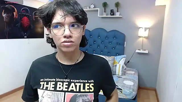 Snapshot of cheryl_bohareal chatting on 02.20.25 cheryl bohareal online show from 02.20.25