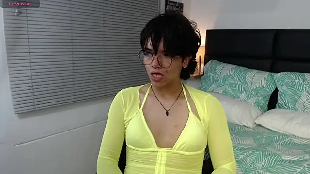 Snapshot of cheryl_bohareal chatting on 02.28.25 cheryl bohareal online show from 02.28.25