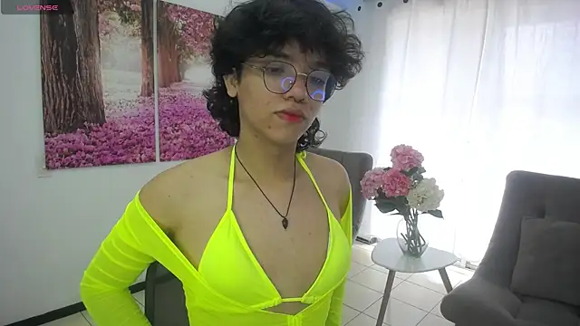 Snapshot of cheryl_bohareal chatting on 03.21.25 cheryl bohareal online show from 03.21.25