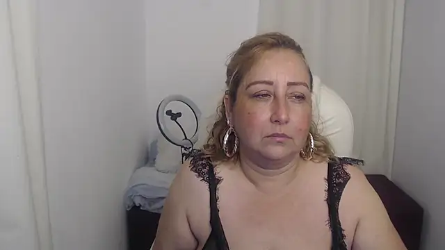 Snapshot of Mature_2025 chatting on 03.12.25 Mature 2025 online show from 03.12.25