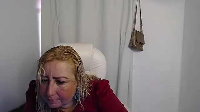 Snapshot of Mature_2025 chatting on 09.28.25 Mature 2025 online show from 09.28.25