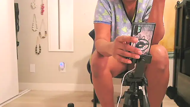 Queenanitadix online show from 02.10.26