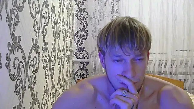 Snapshot of frama666 chatting on 10.07.25 frama666 online show from 10.07.25