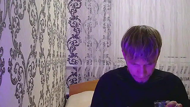 Snapshot of frama666 chatting on 10.12.25 frama666 online show from 10.12.25